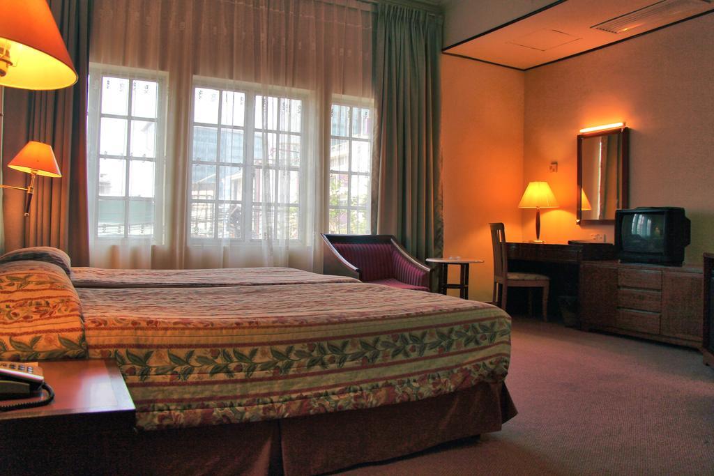 Holiday Villa Hotel City Centre Phnom Penh Chambre photo