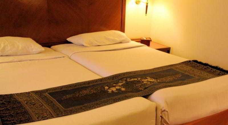 Holiday Villa Hotel City Centre Phnom Penh Extérieur photo